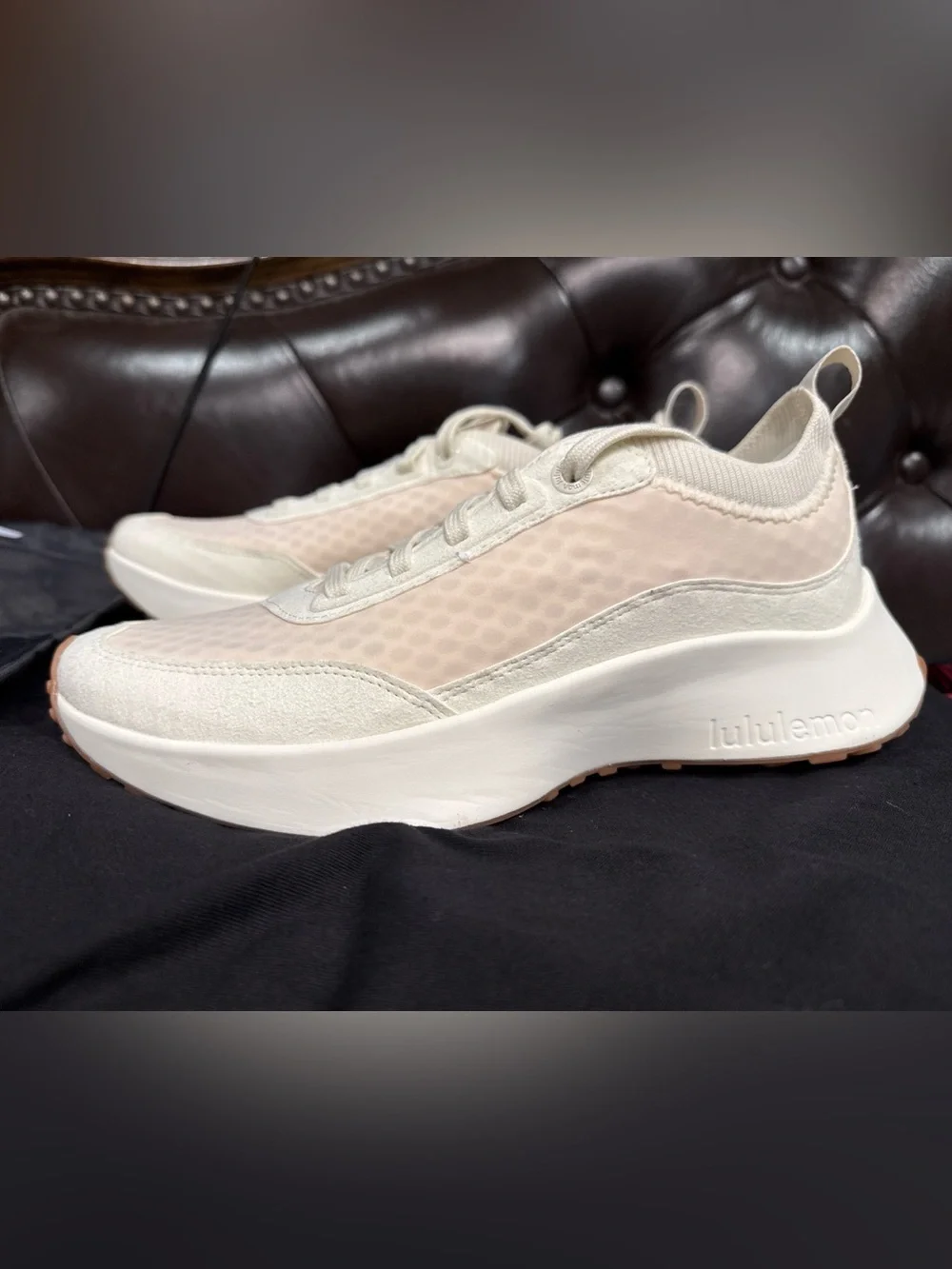 Lululemon CrossCity Sneaker Women’s Size 9 Cream Ivory Walking Shoes EU 41